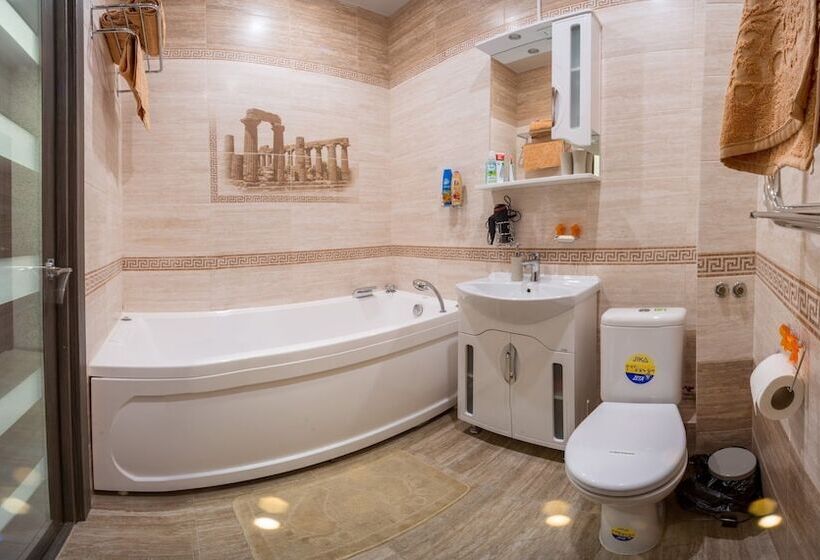 Guest House Seven Nights   Hostel