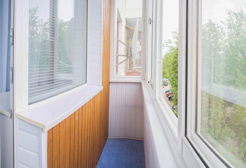 Guest House Seven Nights   Hostel