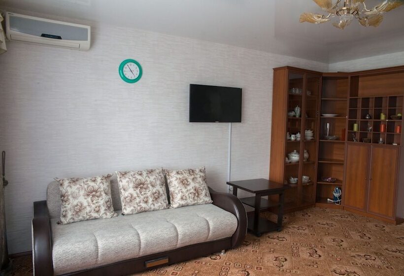 Guest House Seven Nights   Hostel