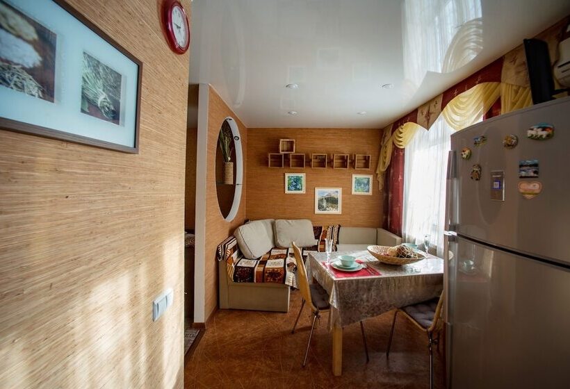 Guest House Seven Nights   Hostel