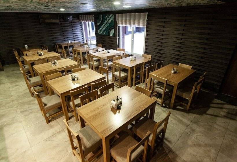 בית מלון כפרי Eagle House Inn