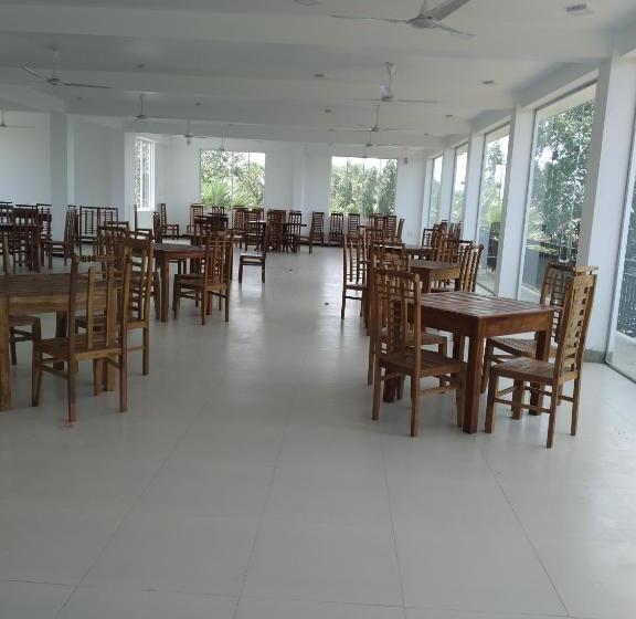 ホテル Esha Beach Resort