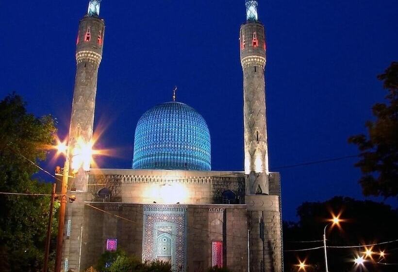 فندق Grand On Kronverkskiy