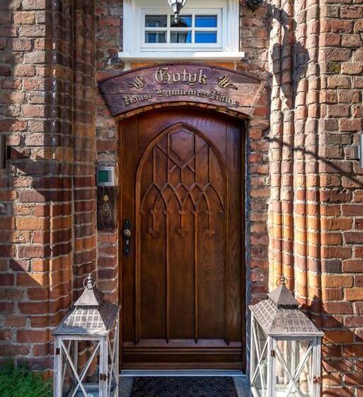 בית מלון כפרי Gotyk House