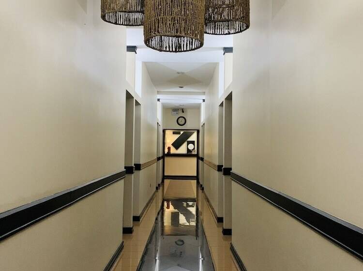 호텔 Mango Airport