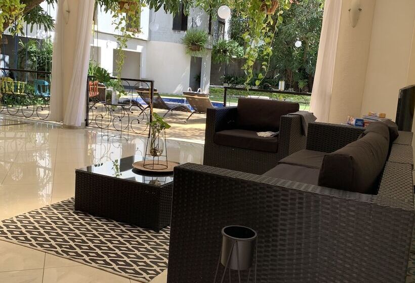 호텔 Mango Airport