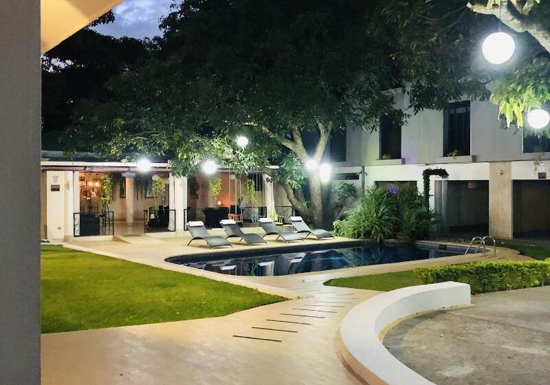 호텔 Mango Airport