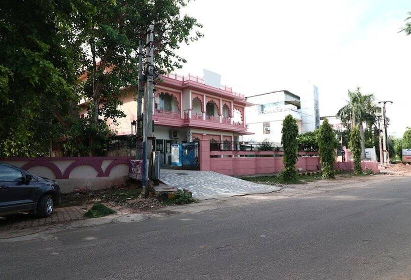 Hotel Moti Dungri Palace