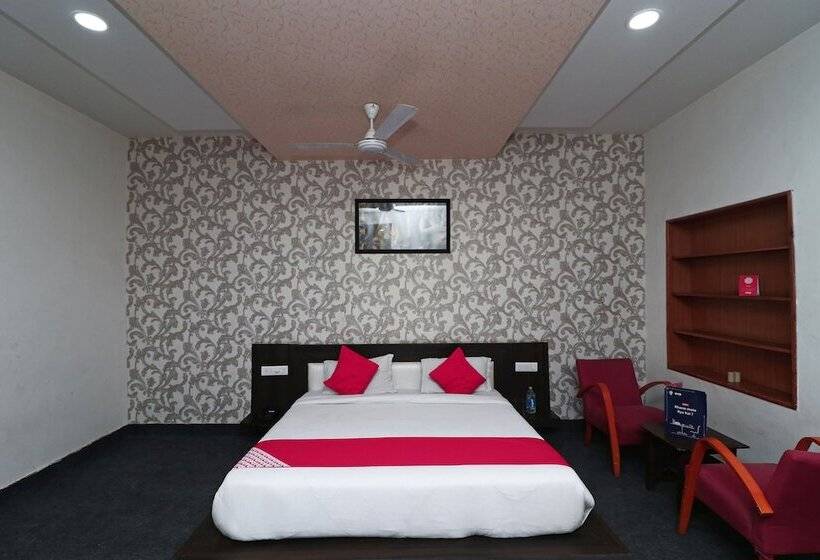 Hotel Moti Dungri Palace