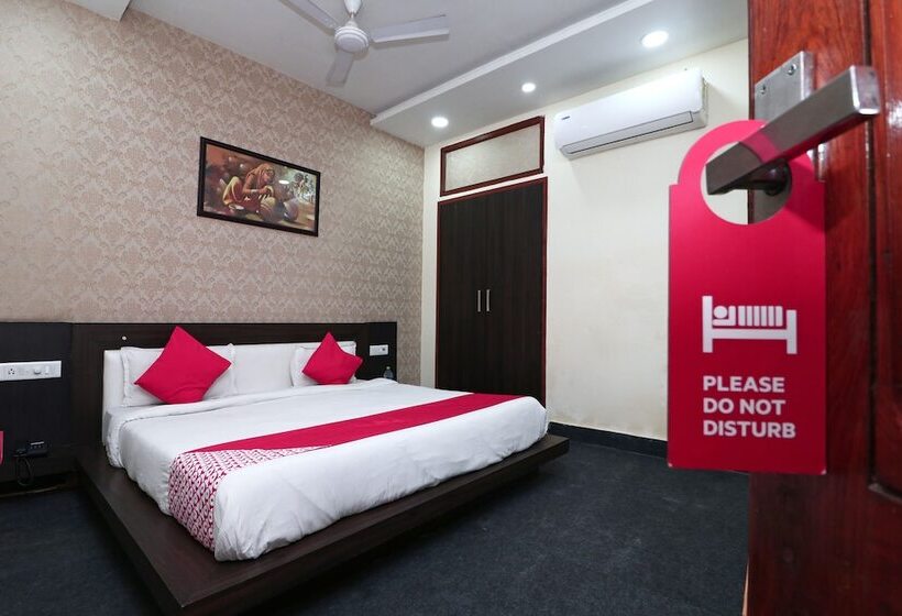 Hotel Moti Dungri Palace