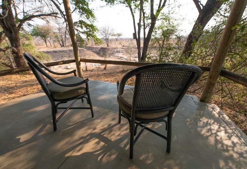 Отель Nyala Safari Lodge