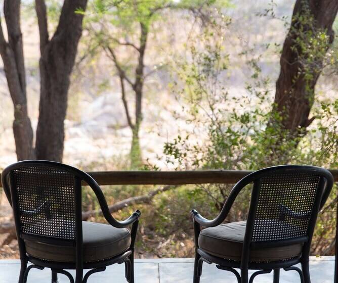 Отель Nyala Safari Lodge