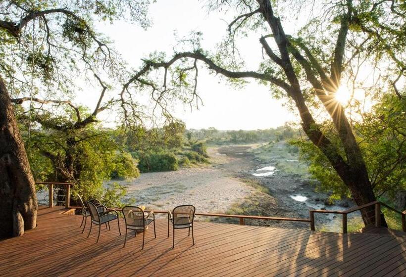 Отель Nyala Safari Lodge