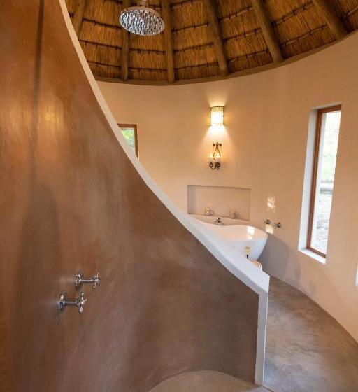 Отель Nyala Safari Lodge