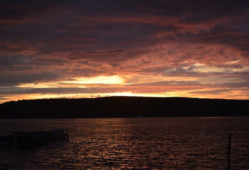 בית מלון כפרי Pearl Beach Resort & Spa