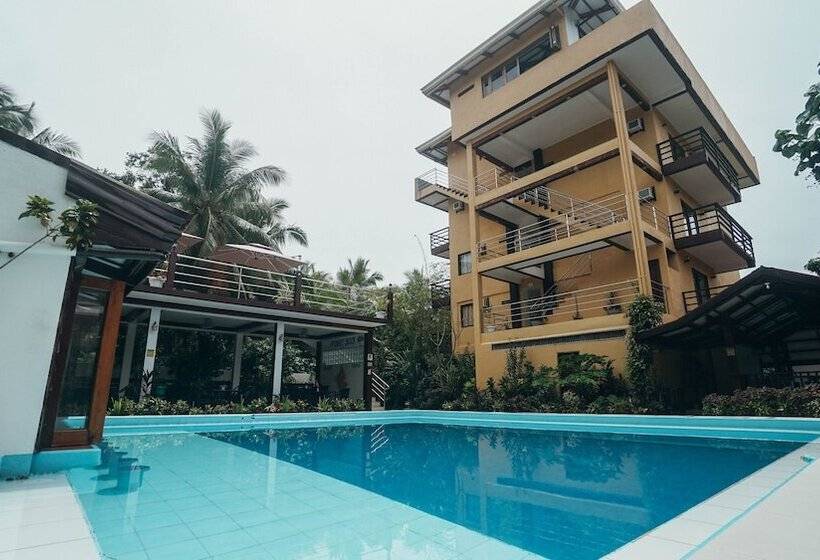 هتل Point 303 Resort