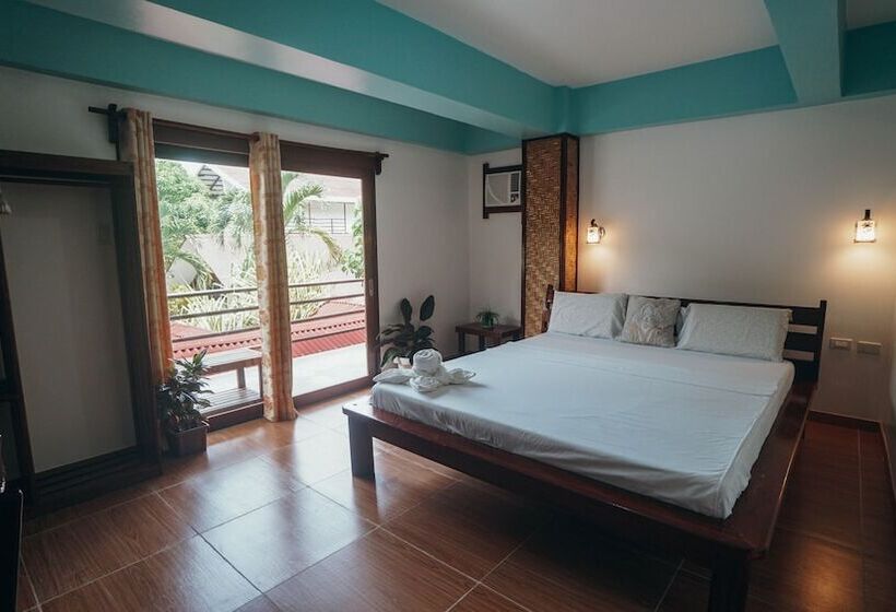 هتل Point 303 Resort