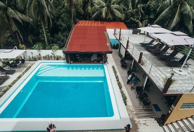 هتل Point 303 Resort