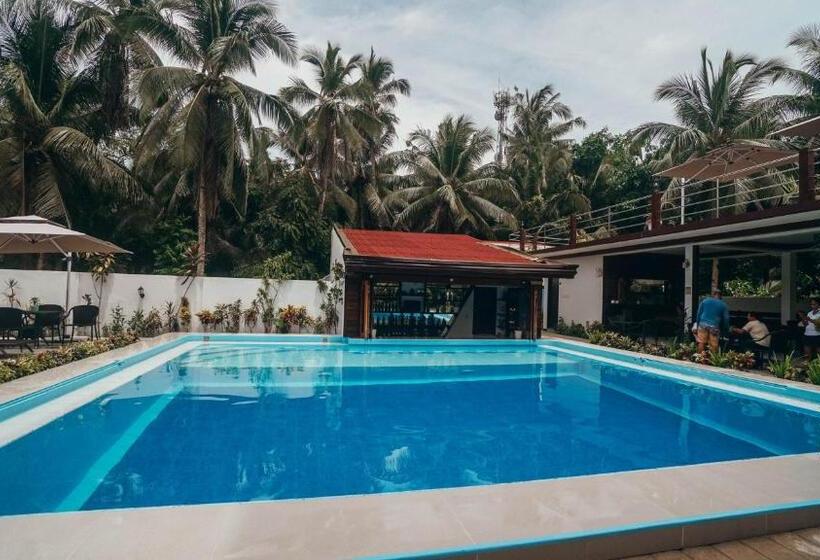 هتل Point 303 Resort