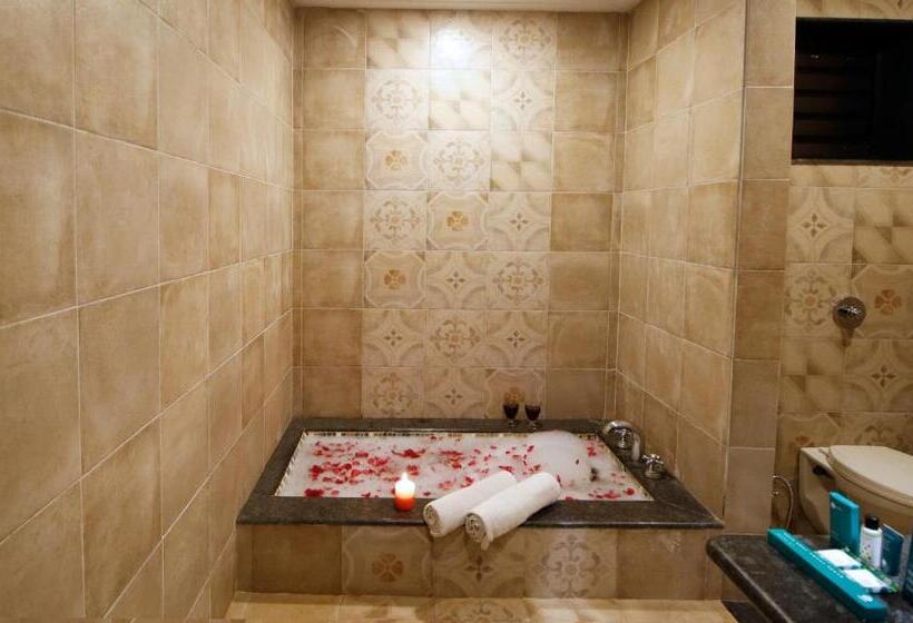 فندق Rahi Forest View