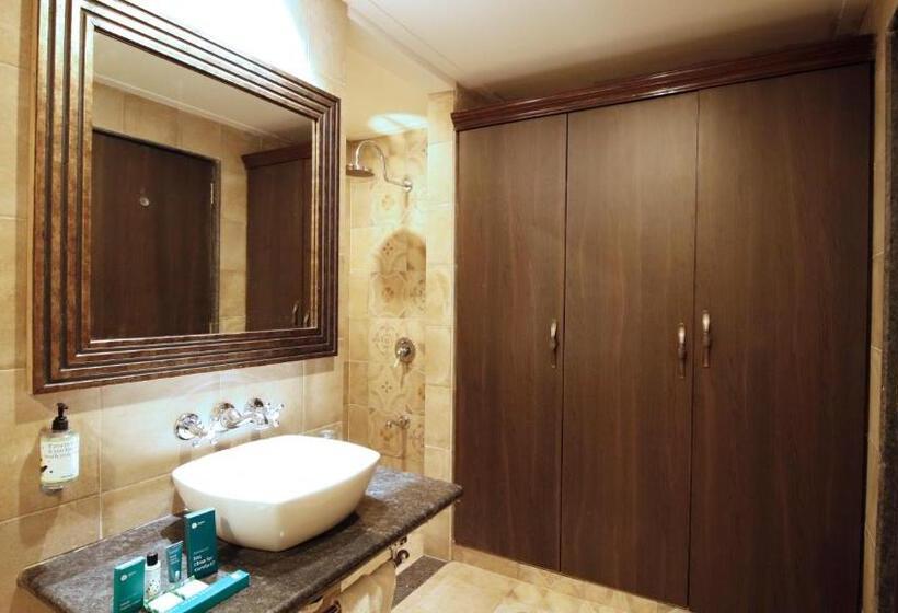 فندق Rahi Forest View