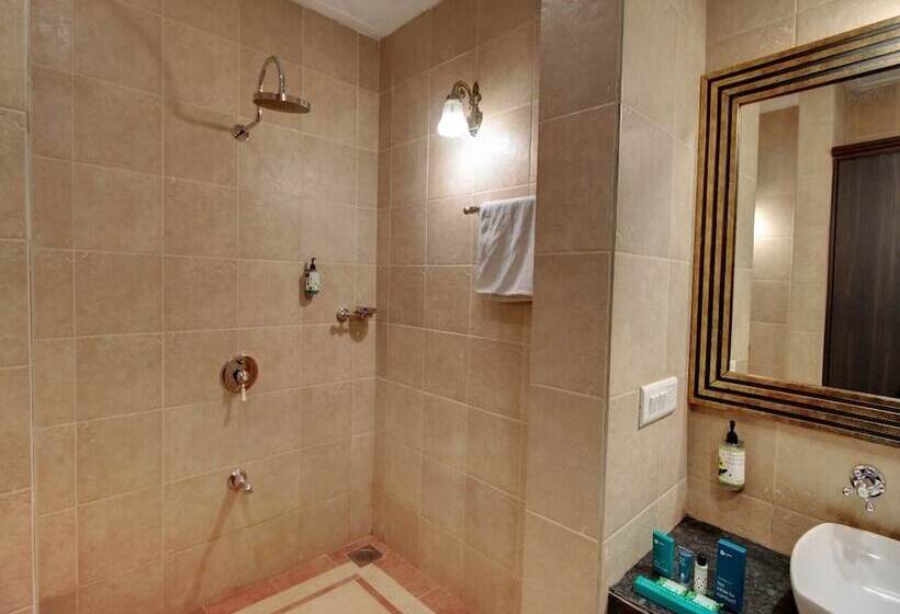 فندق Rahi Forest View