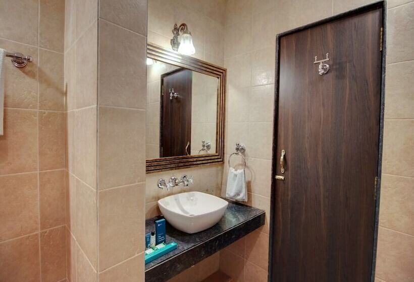 فندق Rahi Forest View