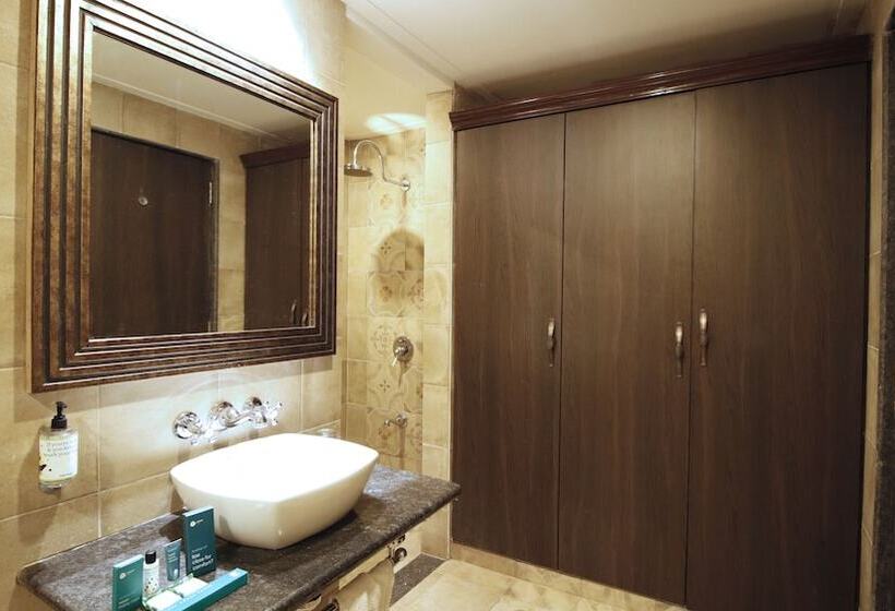 فندق Rahi Forest View