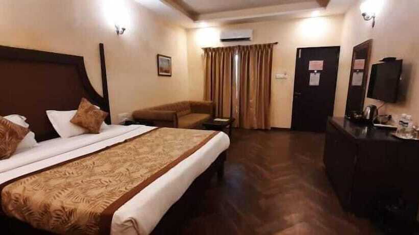 فندق Rahi Forest View