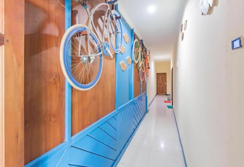 Отель Reddoorz Syariah @ Pangeran Suryanata Samarinda