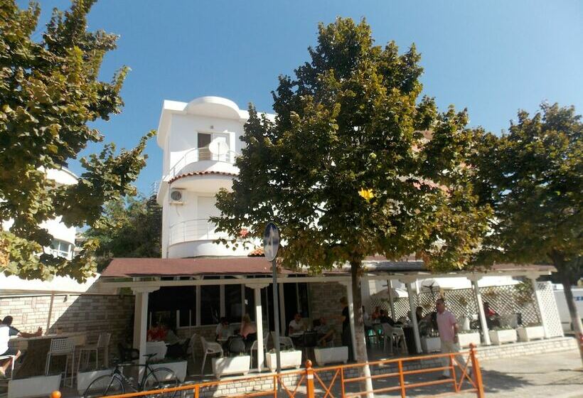هتل Ramo Saranda