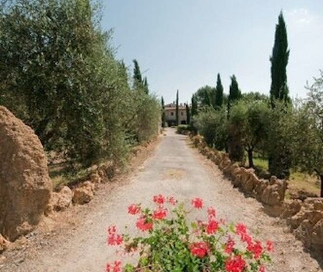 בית מלון כפרי Tenuta Decimo   Il Borgo Di Mariano