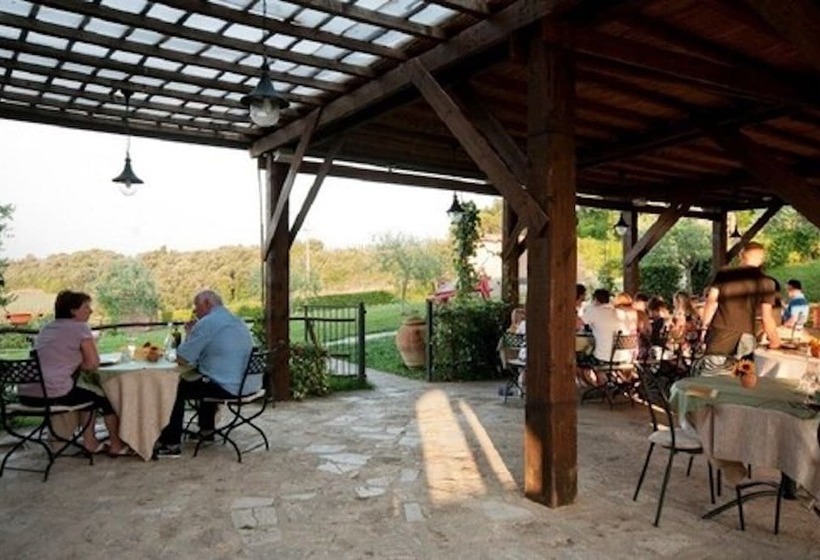 בית מלון כפרי Tenuta Decimo   Il Borgo Di Mariano