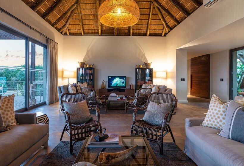 בית מלון כפרי Shamwari Sarili