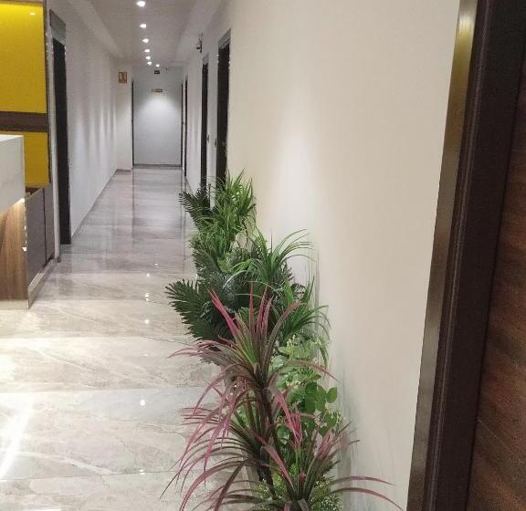 酒店 Sparsh Inn Chandkheda