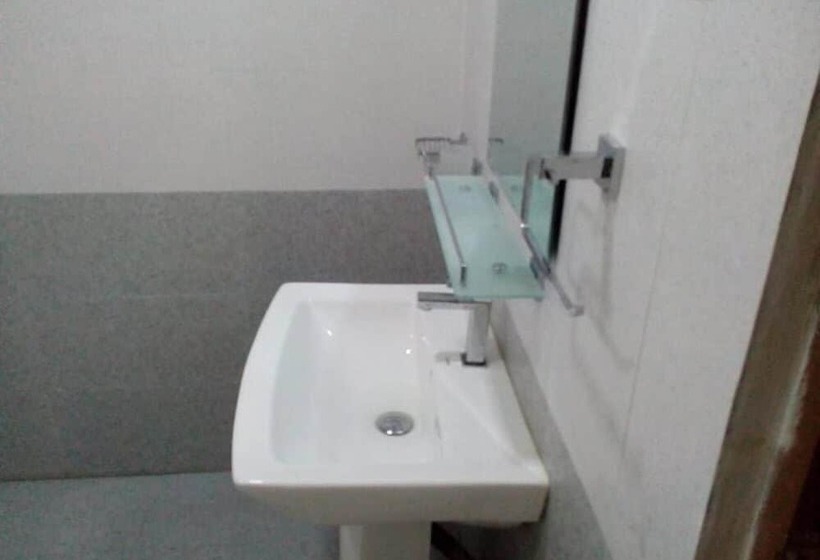 Отель Saliyawewa Cabins