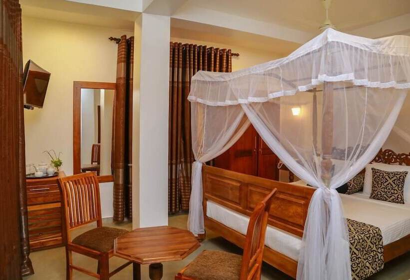 Отель Top Secret Beach