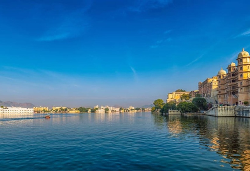 هتل Super Townhouse Pichola Formerly Vinayak