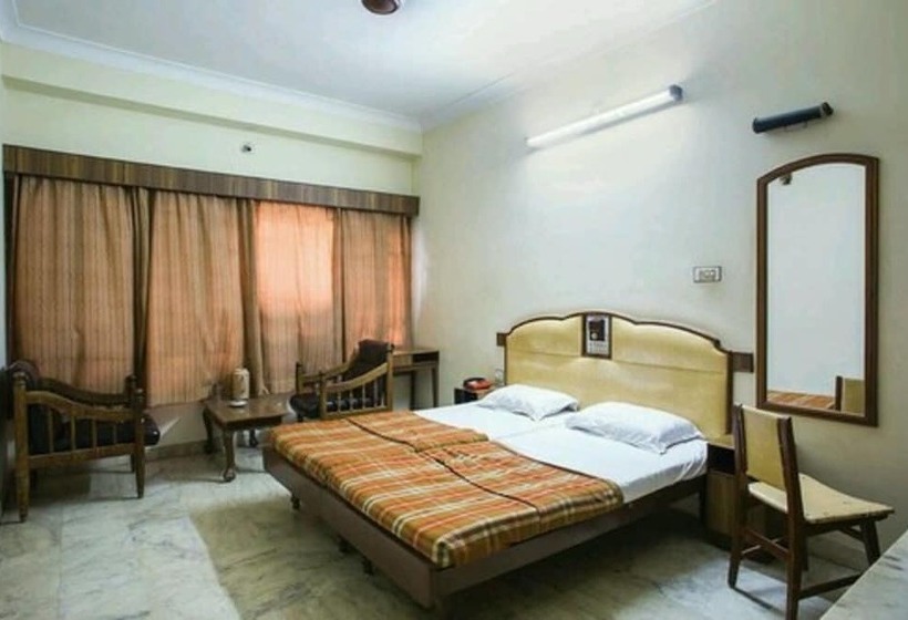 هتل Super Townhouse Pichola Formerly Vinayak