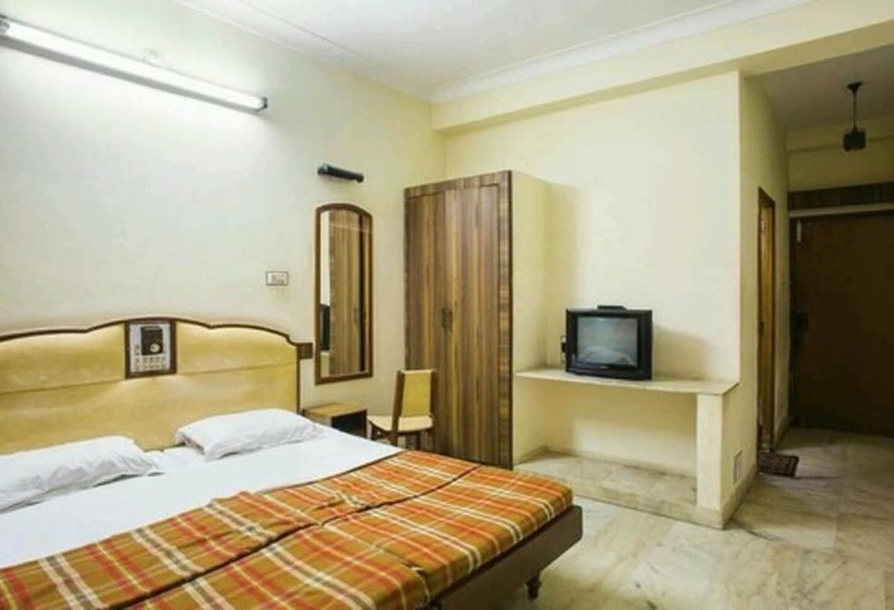 هتل Super Townhouse Pichola Formerly Vinayak