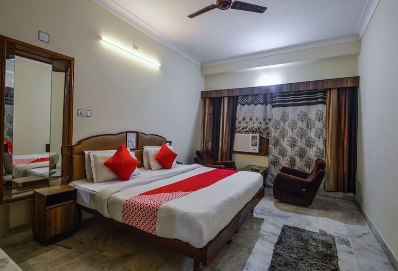 هتل Super Townhouse Pichola Formerly Vinayak