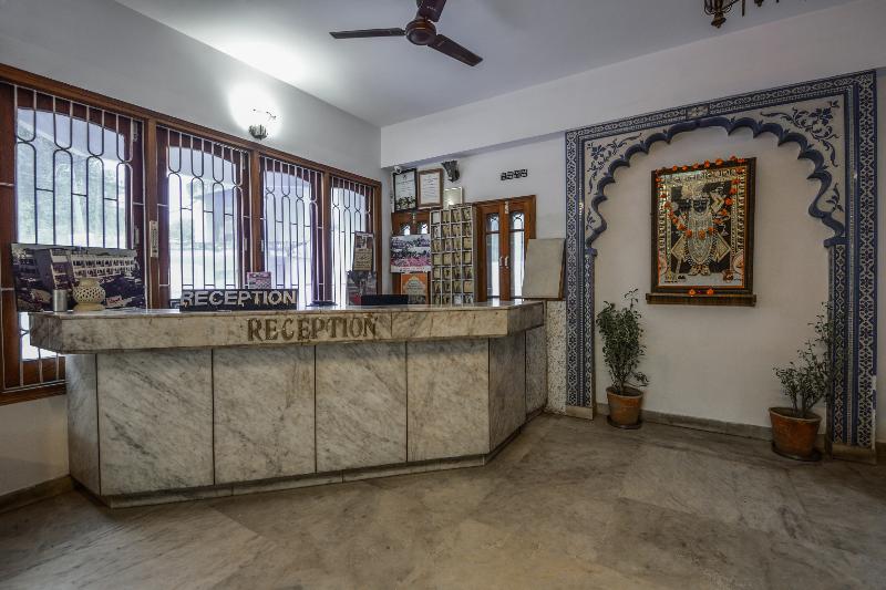 هتل Super Townhouse Pichola Formerly Vinayak