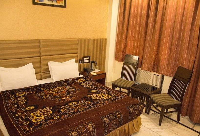 Отель Wall City