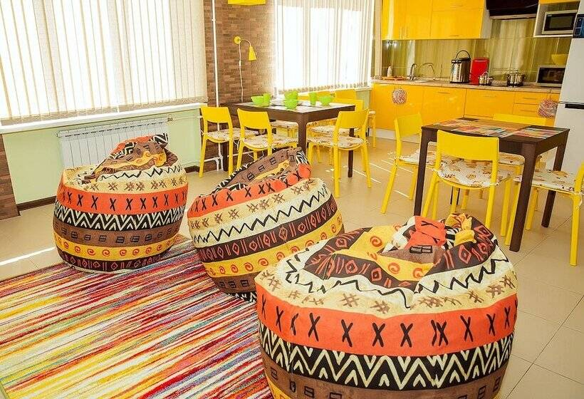 Mini Hotel Club Puteshestvennikov Hostel