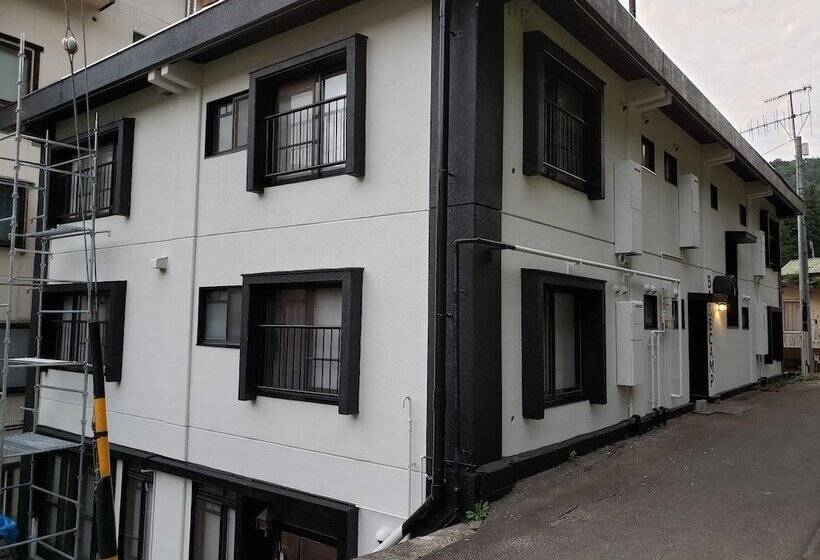 Nozawa Onsen Basecamp