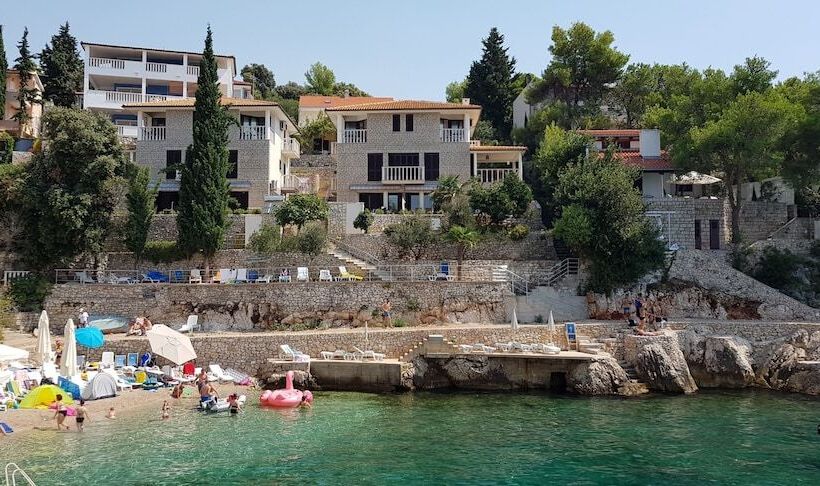 Oaza Apartmani Primosten