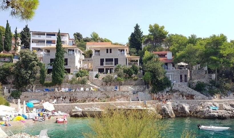 Oaza Apartmani Primosten