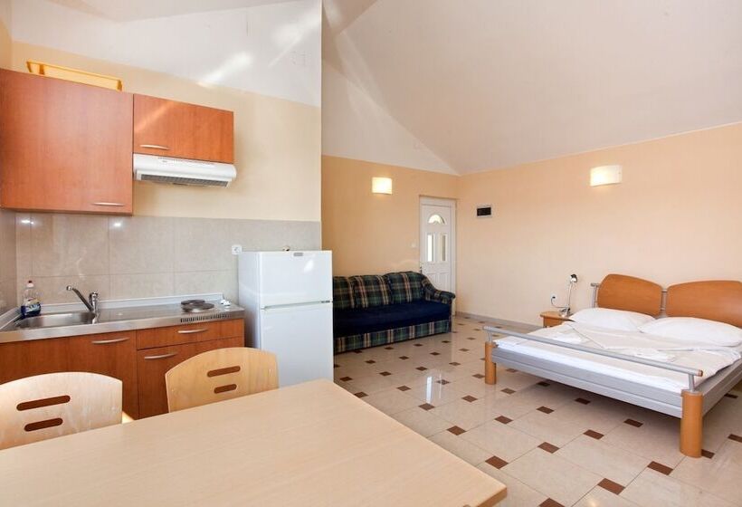 Oaza Apartmani Primosten