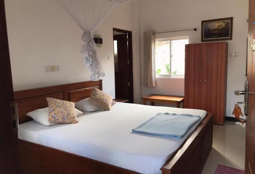 بنسيون Anna Tourist Inn