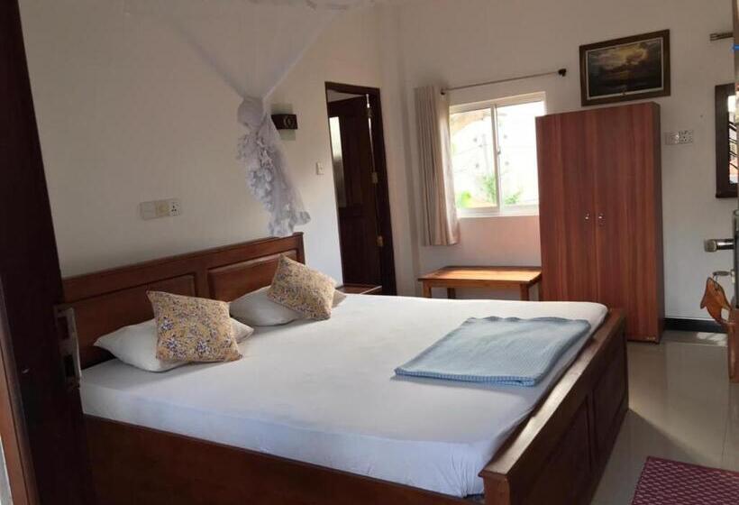 بنسيون Anna Tourist Inn